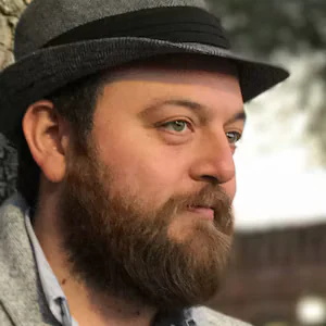 Javier Espinosa, diseñador gráfico y fotógrafo de alta gama